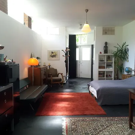 Loft 013 Bed and Breakfast